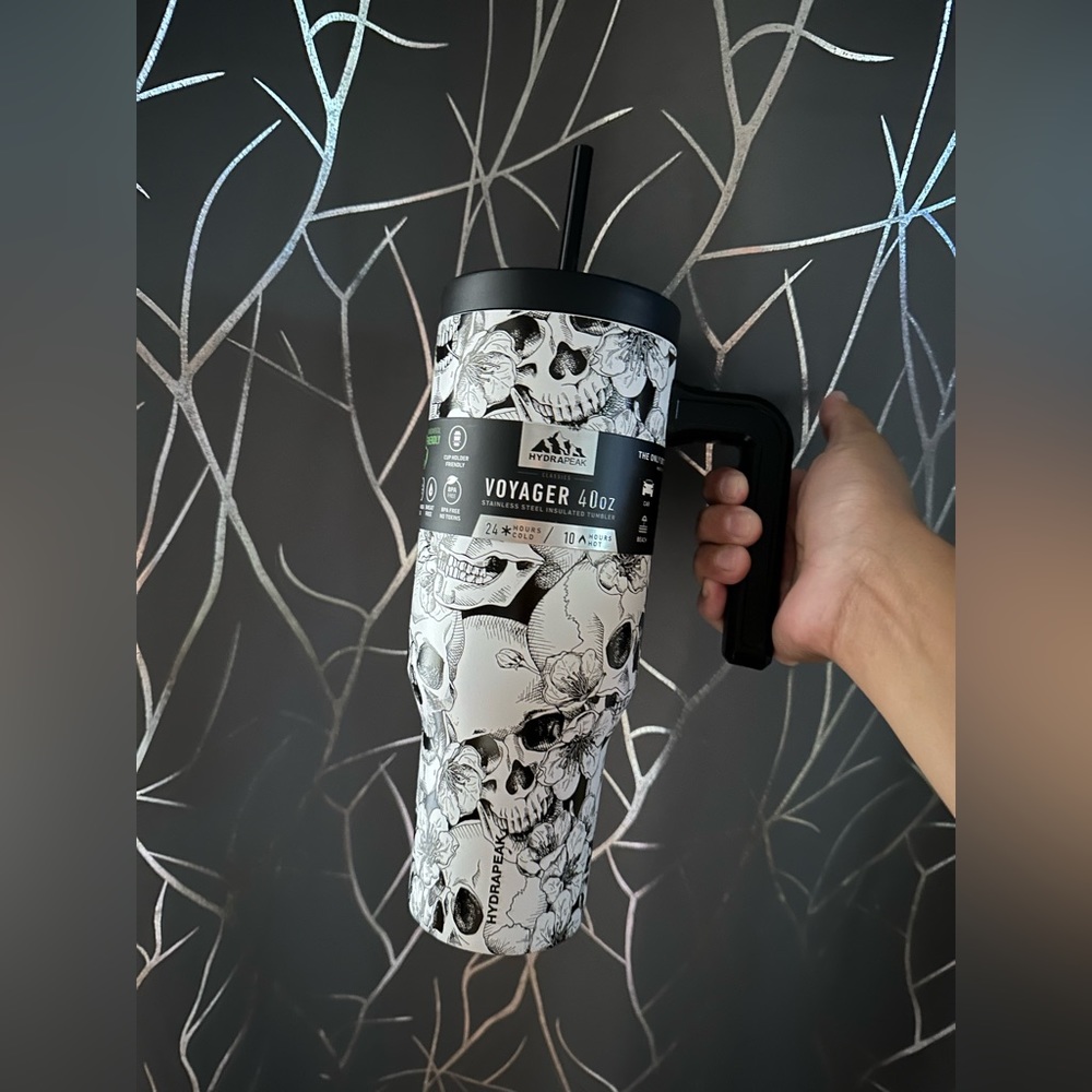 Voyager skull tumbler